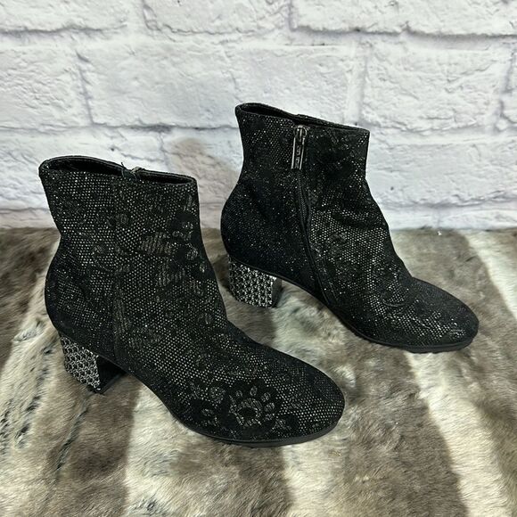 BNIB Ankle Booties - Picture 1 of 13